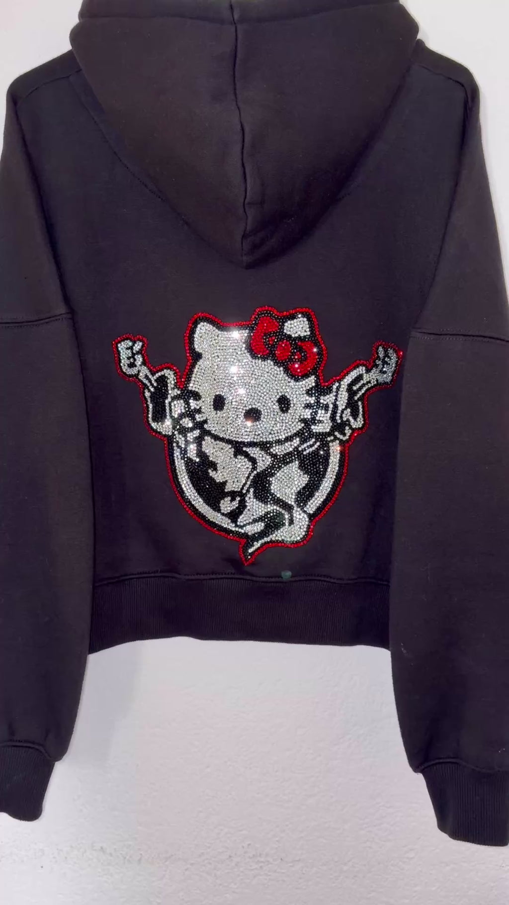 Hello Kitty red